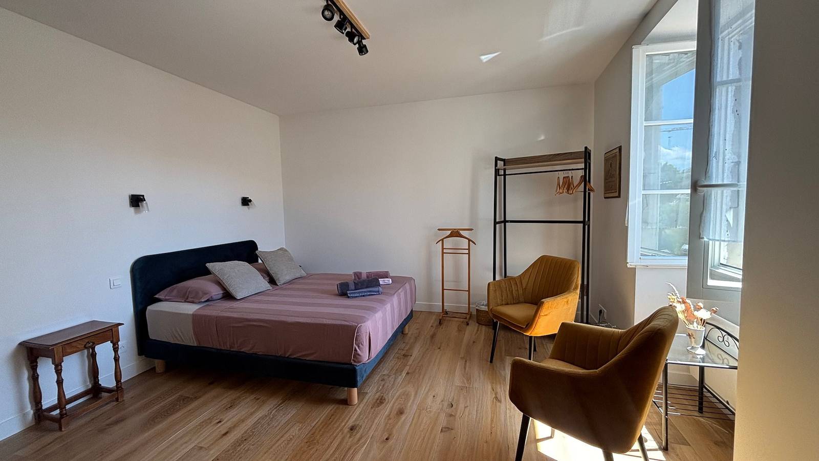 Zimmer „Hirondelles“ mit Bergblick und Wlan in Excenevex, Thonon-les-Bains und Umgebung