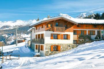 Chalet pour 10 personnes, avec vue ainsi que sauna et balcon dans La Plagne