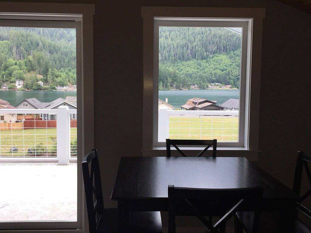 Nw See-Haus-See Sutherland in Lake Crescent