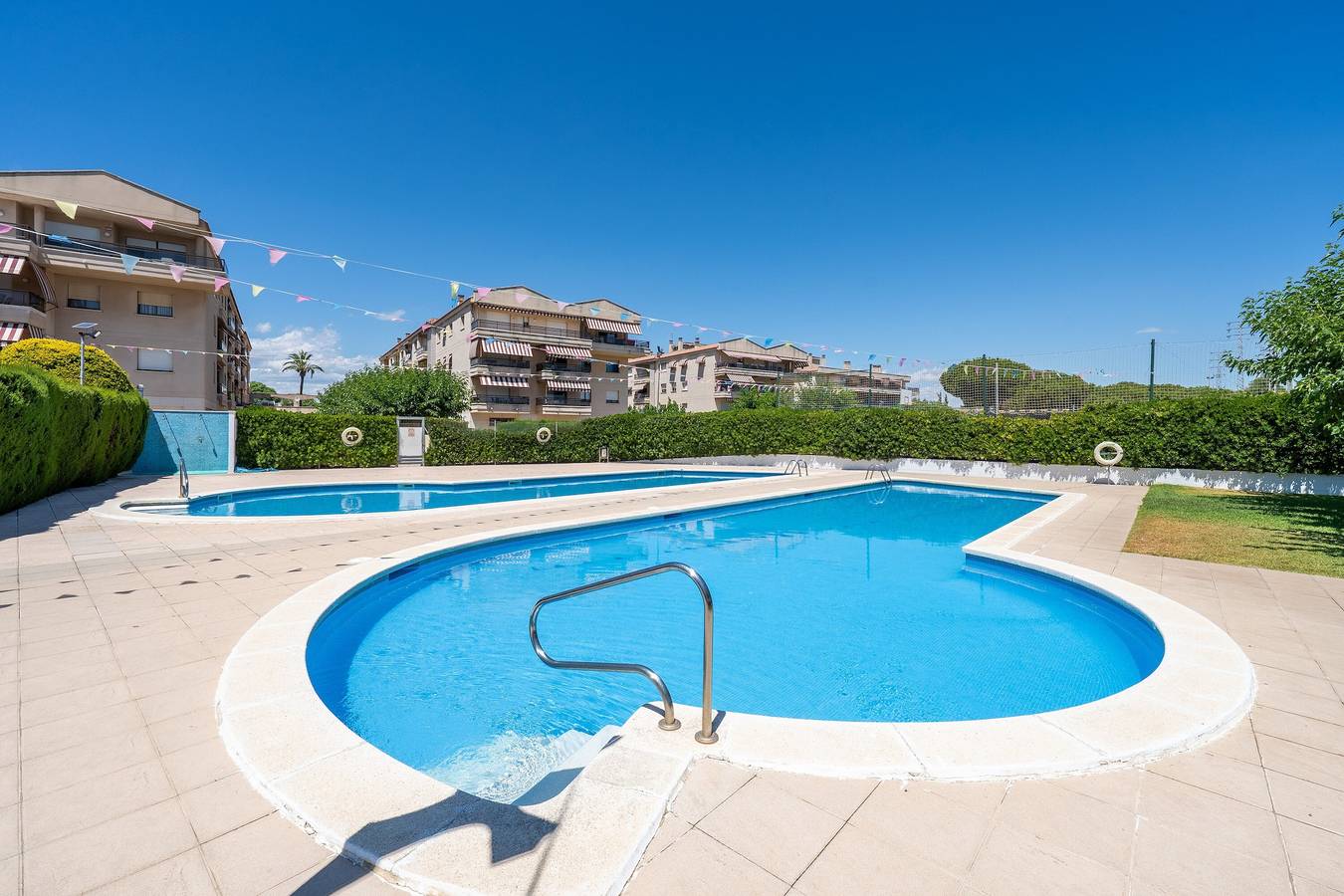 Ganze Wohnung, Ferienwohnung 'Vistas Al Mar' mit Meerblick, Gemeinschaftspool und Klimaanlage in Torredembarra, Costa Dorada