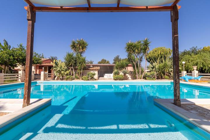 Villa pour 14 personnes, avec jardin, animaux acceptés en Sicile - 2