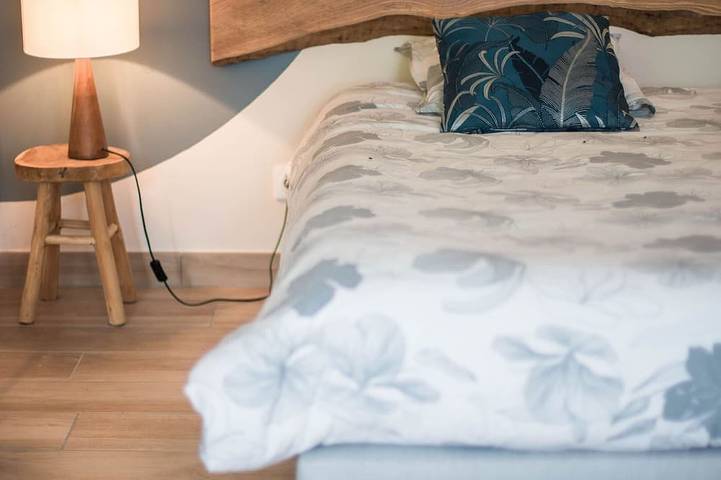 Gîte pour 12 personnes, avec jardin à Saint-Léonard-des-Bois - 2