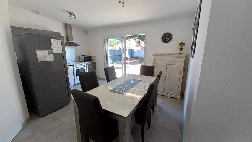 Location de vacances pour 7 personnes, avec Terrasse et Jardin dans Plage De La Paree Du Jonc - 4
