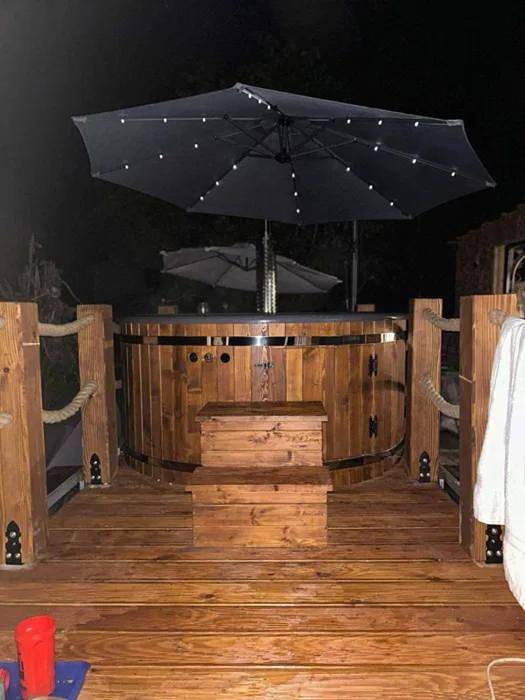 Apartamento de vacaciones para 16 personas, con jardín además de sauna y jacuzzi - 1