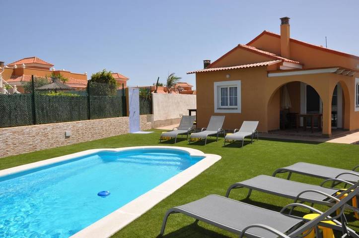 Chalet para 12 personas, con jardín y vistas además de vistas al lago y piscina en Fuerteventura - 4