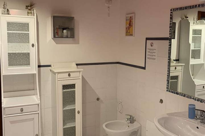 Accogliente appartamento in un casale di campagna con piscina privata e jacuzzi in Fossombrone, Valle del Metauro