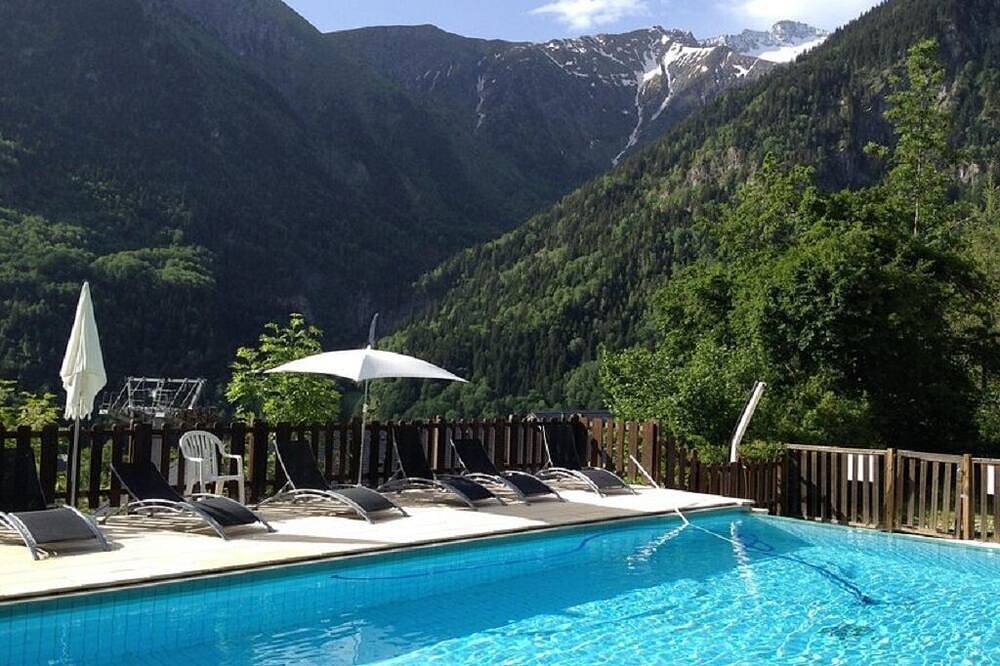 The 2 Alpes / Venosc, 10 pers. New with steam room, sauna, jacuzzi. in Vénosc, Les Deux Alpes