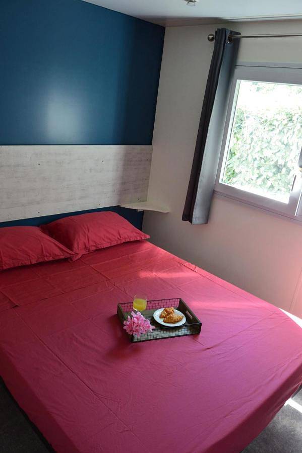 Camping pour 4 personnes, avec piscine ainsi que terrasse et jardin à Puget-sur-Argens - 2