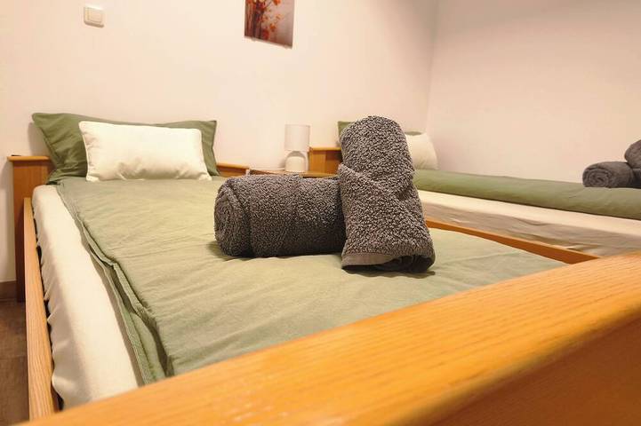 Ganze Wohnung, 3 Zimmer Oase-Ideal für Familien & Business in Schonungen, Fränkisches Weinland