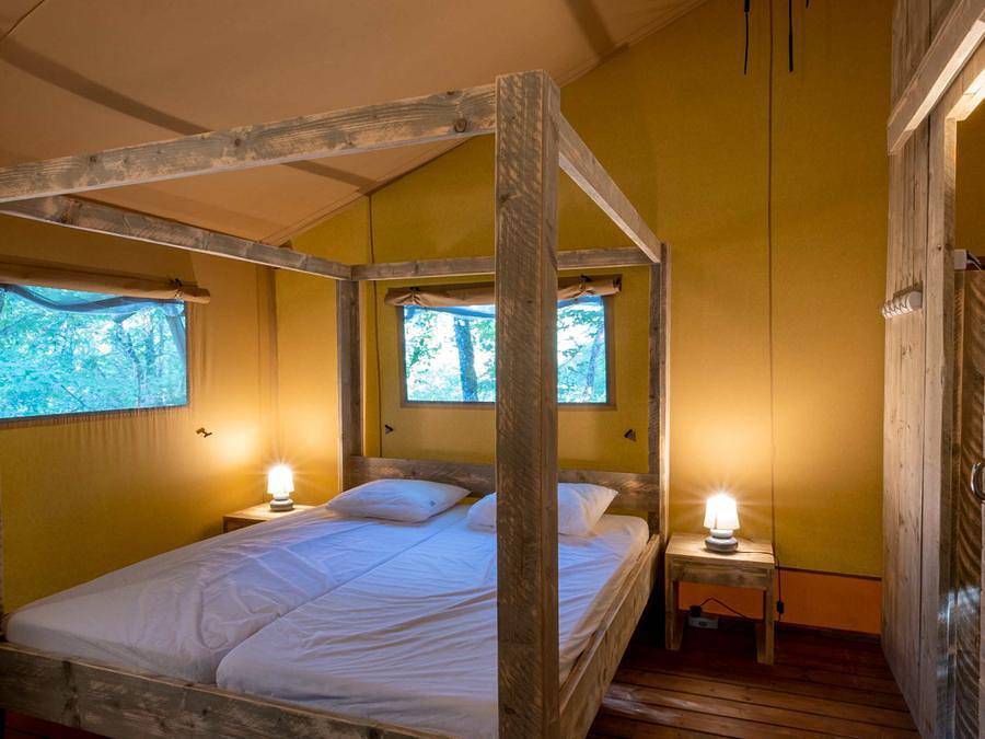 Camping Le Pech Charmant - Tent 6 persons - Lodge in Les Eyzies, Périgord Noir