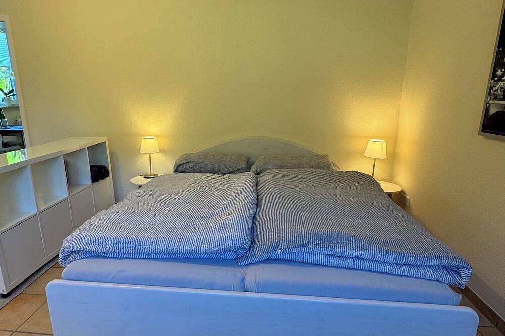 Ganze Wohnung, Moderne und gemütliche Ferienwohnung mit Blick ins Grüne in Remscheid, Bergisches Land