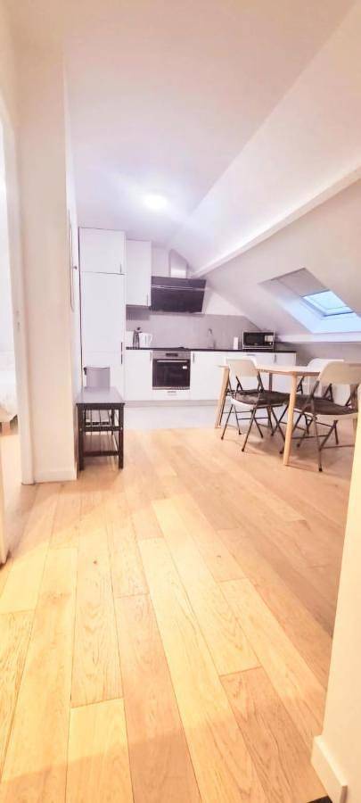 Appartement entier, One-Bedroom Apartment in Clichy-sous-Bois, Seine-Saint-Denis