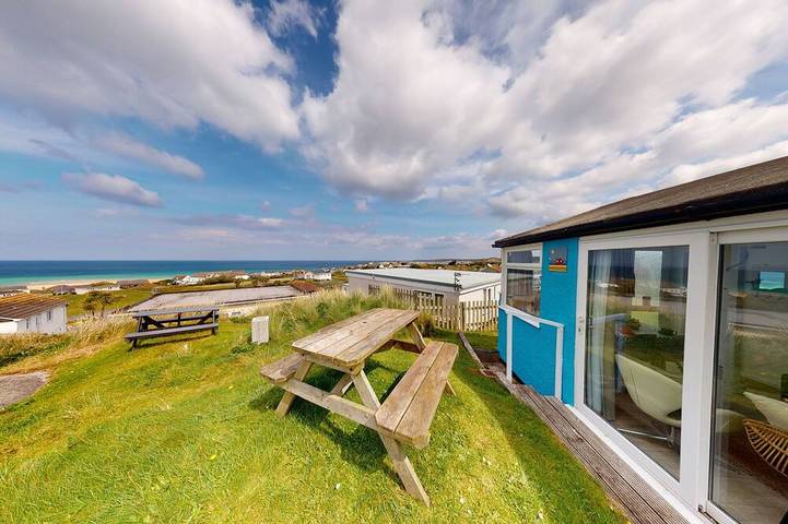 Chalet for 4 people, with balcony/terrace in Hayle