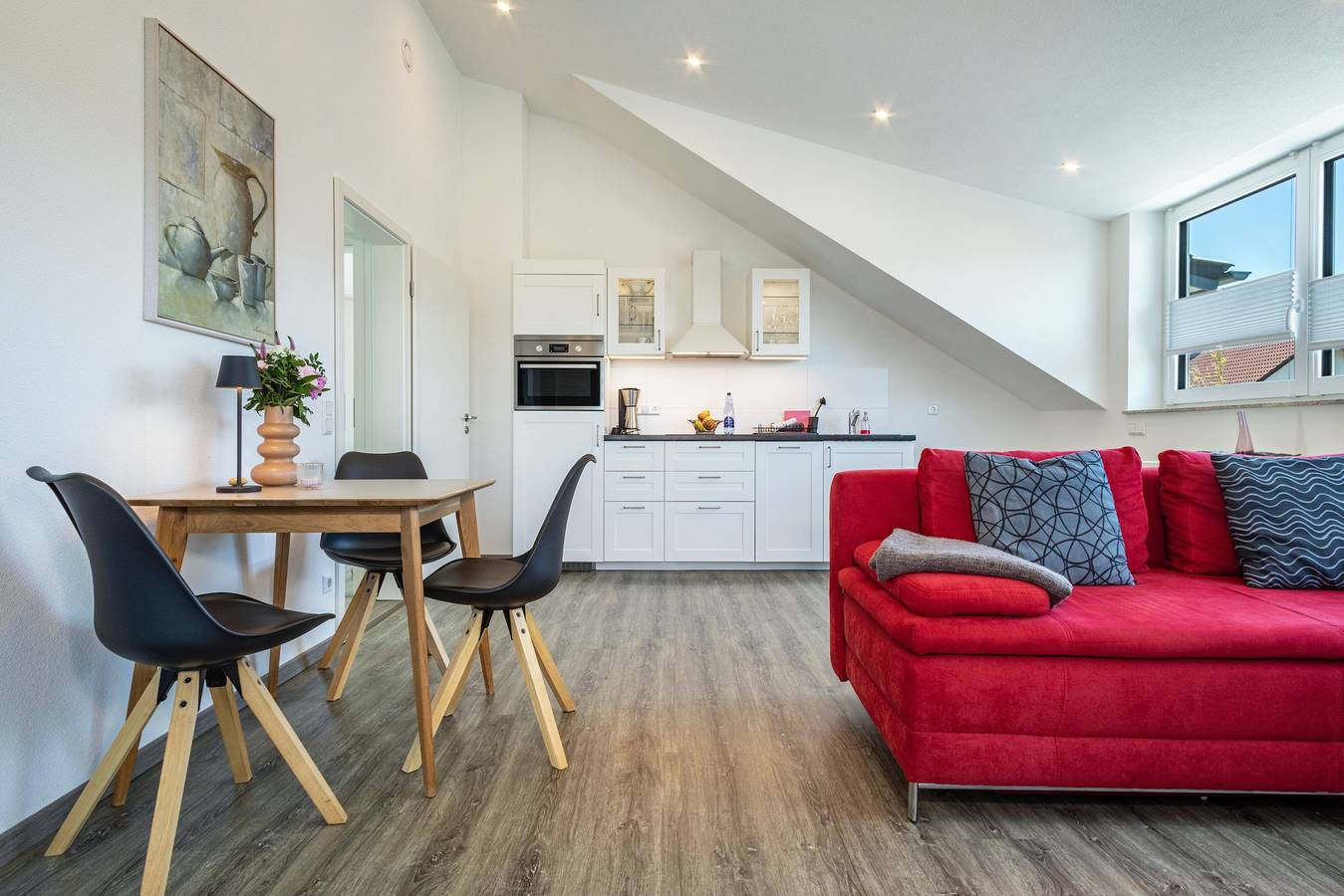 Modern Appartement 2 in Huis Sohl met Privé Balkon & Wifi, foto 8