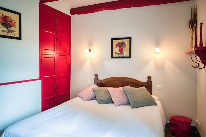 Gîte pour 2 personnes, avec jacuzzi et jardin