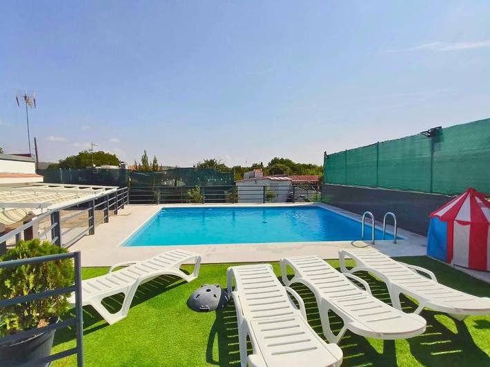 Casa rural para 12 personas, con Terraza y Jardín además de Piscina y Vistas en Chinchón