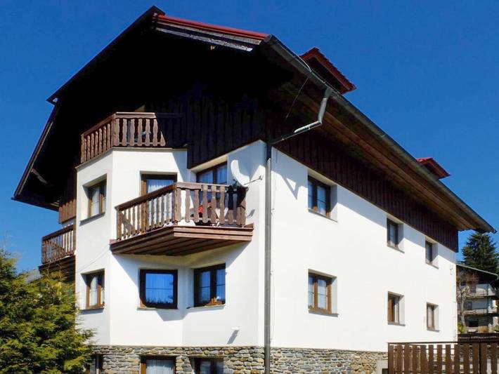 Vakantieappartement voor 8 personen, met tuin en uitzicht in Pilsen Regio