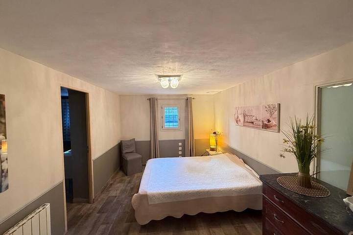 Villa with a pool at the foot of the Luberon, shops nearby – Suitable for 1 to 3 families in Mérindol, Parque natural regional del Luberon