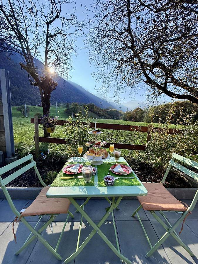 Ferienwohnung für 2 Personen, mit Whirlpool und Terrasse sowie Garten und Pool in Glarus - 4