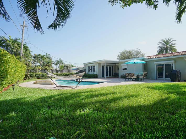Villa Bella - Modernes Haus mit beheiztem Pool in Imperial Point, Fort Lauderdale