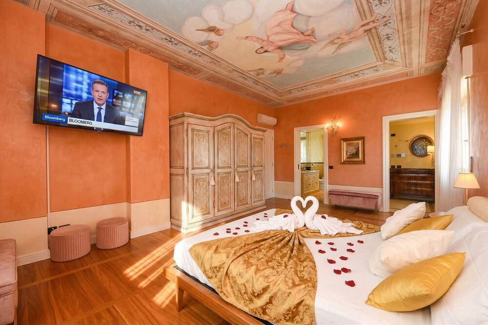 Desenzanoloft Villa Bugatti Freistehende Villa, privater Pool in Desenzano del Garda, Gardasee-Berge