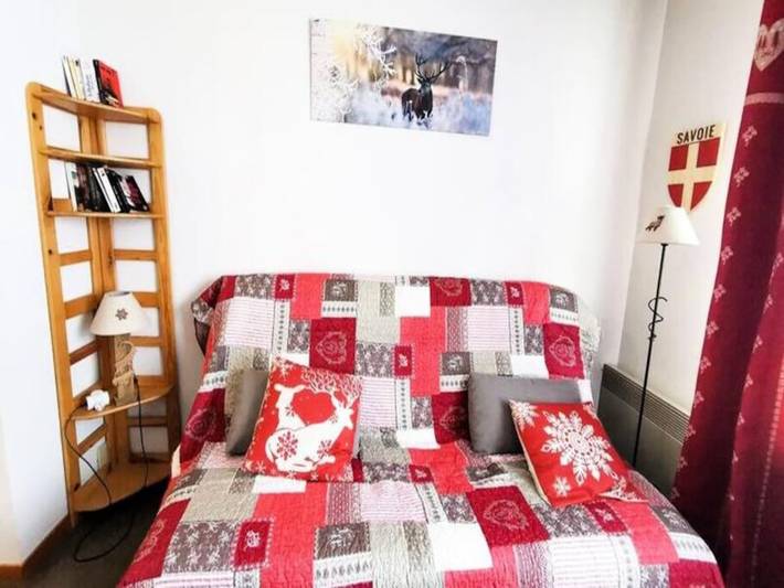 Gîte pour 4 personnes, avec terrasse et piscine dans Station de la Feclaz le Revard - 3