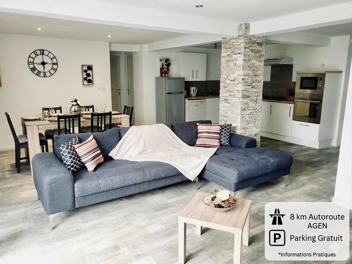 Gîte pour 6 personnes, avec vue et balcon, animaux acceptés à Laplume