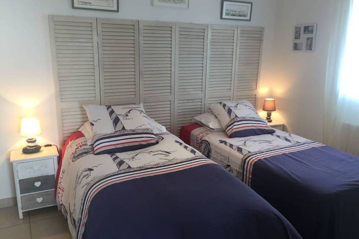 Gîte pour 4 personnes, avec balcon à Saint-Lô-d'Ourville - 2