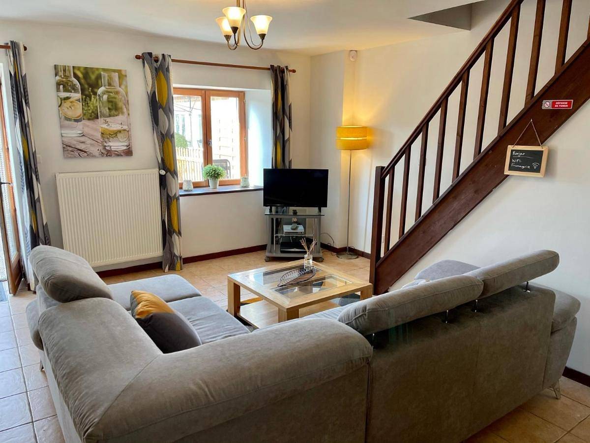 One-Bedroom House in Brux, Vienne (France)