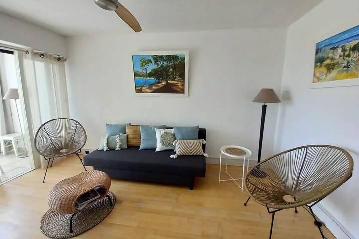 Gîte pour 4 personnes, avec vue et balcon dans Port de Bormes les Mimosas - 3