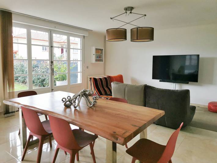 Gîte pour 6 personnes, avec vue ainsi que terrasse et jardin à Saint-Martin-de-Seignanx - 4