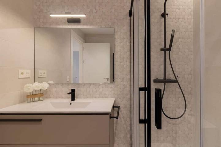 Appartement entier, Ah Room4You. Room2 con baño compartido. in Oviedo, Chaîne Cantabrique