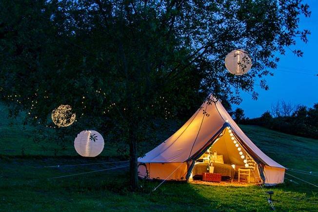 Glamping for 2 people, with Terrace and Garden as well as Lake view and View in Cheshire