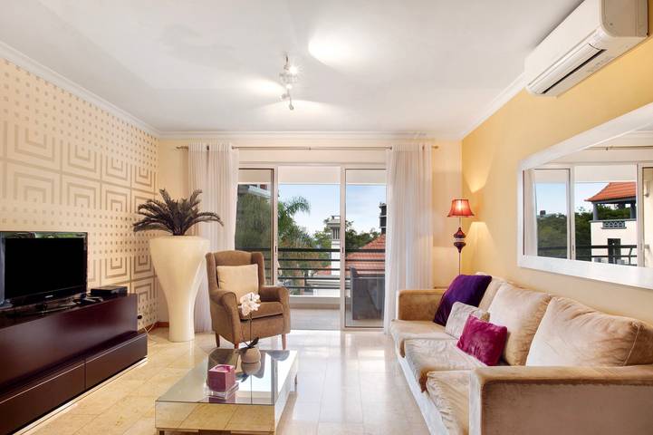 Hel lägenhet, Apartment 'Apartamento Caires' with Shared Garden, Wi-Fi and Air Conditioning in Funchal (Sé), Madeira