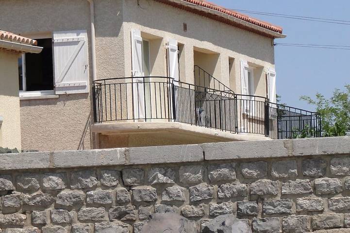 Appartement de vacances pour 5 personnes, avec terrasse et jardin, animaux acceptés