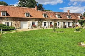 Chambre d’hôte pour 10 personnes, avec jardin à Thenay