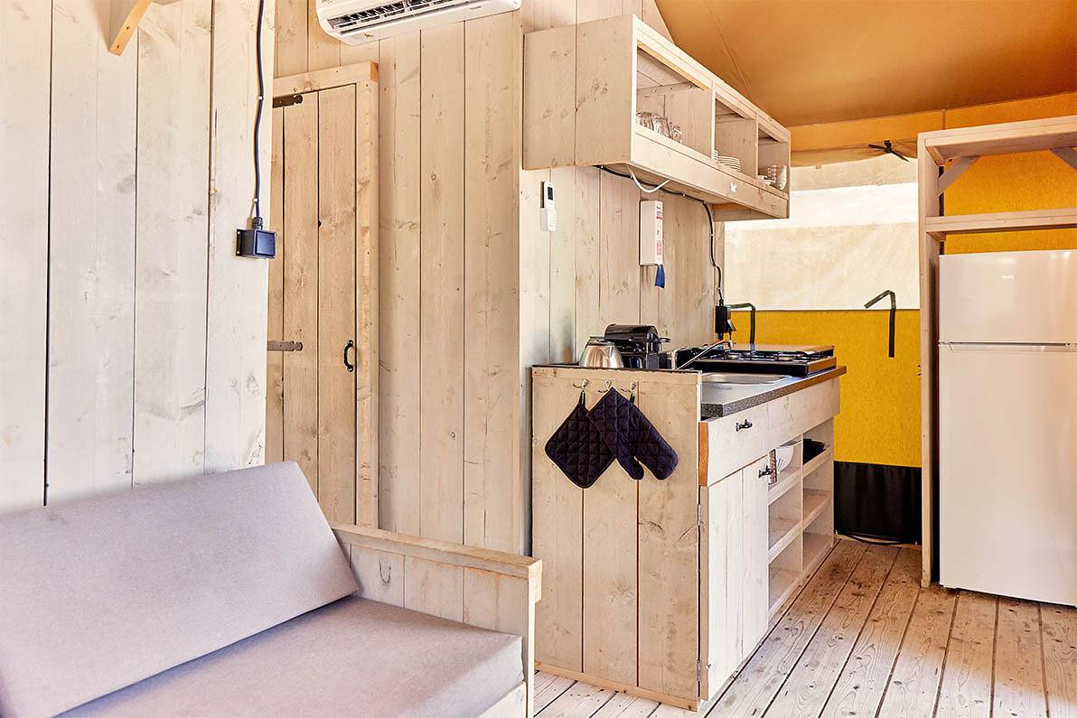 Campeggio del Garda — Campeggio del Garda | Villatent Outback | 5 pers. in Peschiera del Garda, Garda Mountains