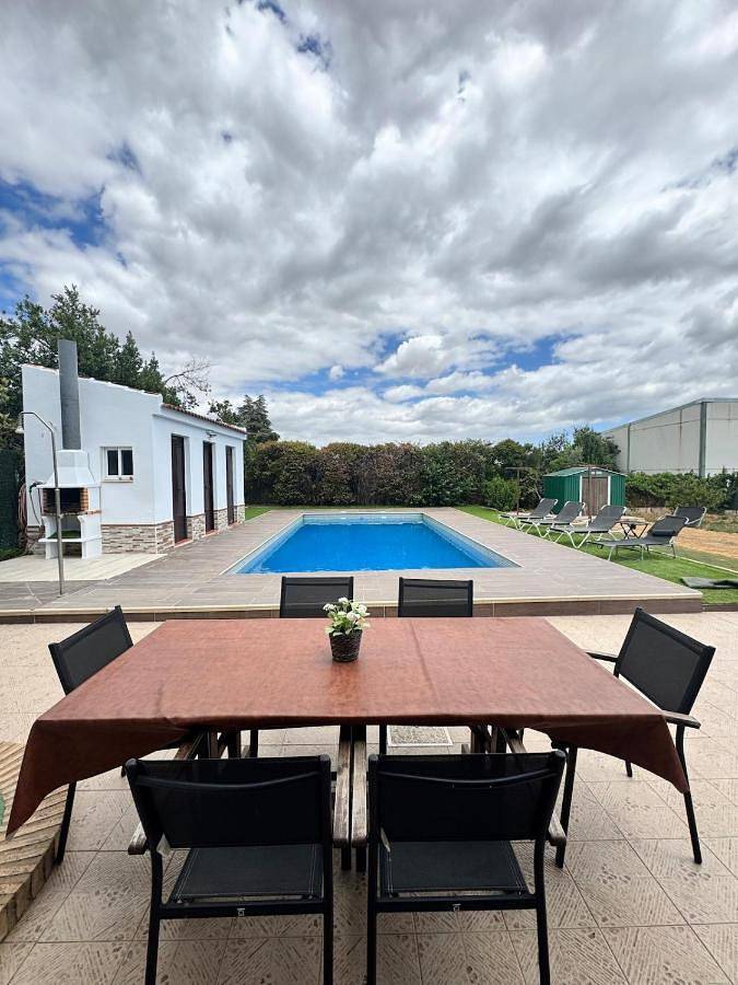 Casa rural para 6 personas, con piscina y terraza además de vistas y jardín en Aznalcázar - 4