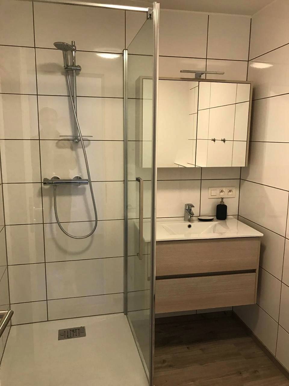 Appartement entier, Apartment with Shower in Eupen, Hautes Fagnes