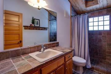 Vacation House for 10 Guests in Sunriver, Oregon, Picture 2