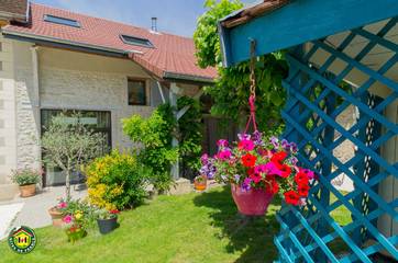 Gîte pour 5 personnes, avec jardin dans l' Isère
