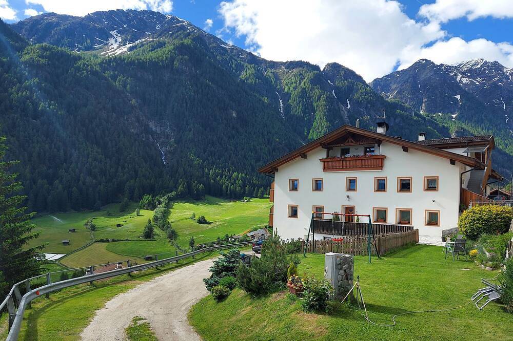 Appartement entier, Appartement Val Senales de luxe avec vue sur le Val Martello Tyrol du Sud in Meiern, Martell