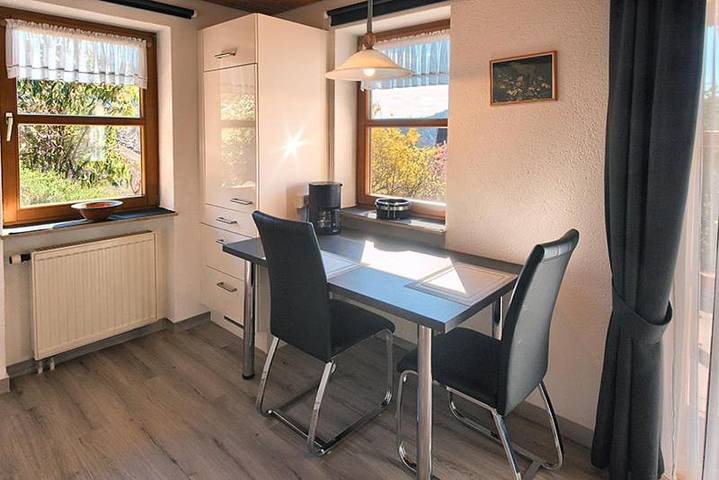 Gîte pour 2 personnes, avec jardin ainsi que vue et terrasse à Badenweiler - 4