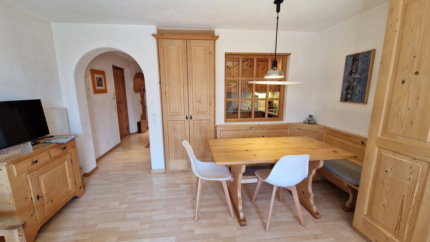 Ganze Wohnung, 2 1/2 Zimmerwohnung, sonniger Balkon mit Bergsicht in Silvaplana-Surlej, Silvaplana