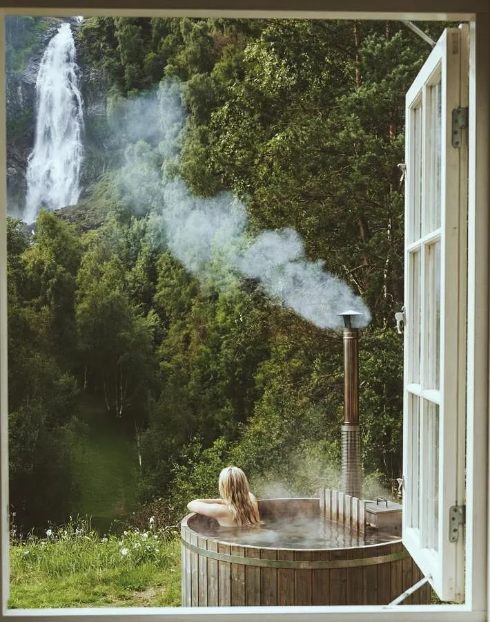 Ferienhaus für 3 Personen, mit Garten und Whirlpool - 1