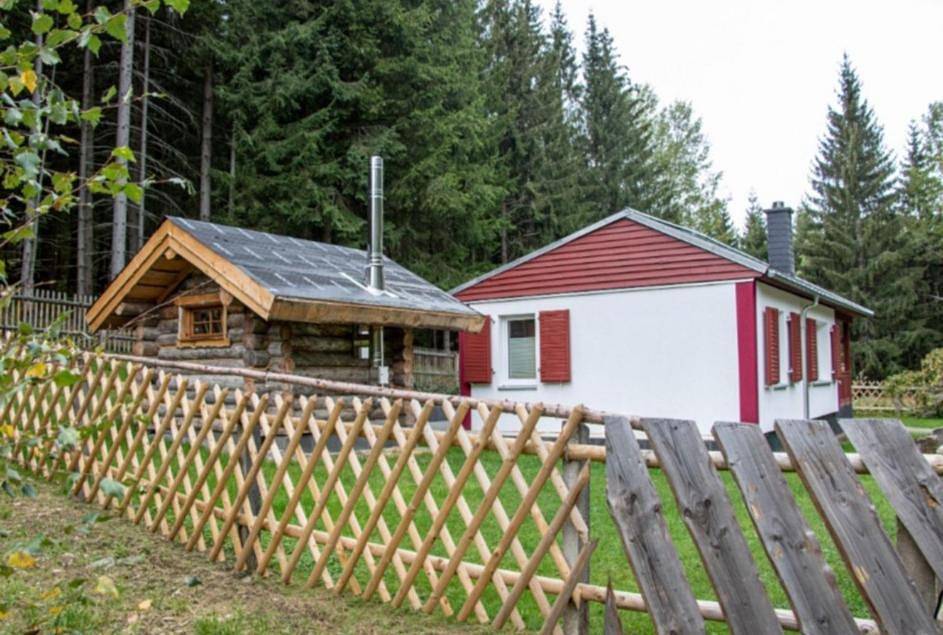 Two-Bedroom House in Breitenbrunn / Erzgebirge, Erzgebirge