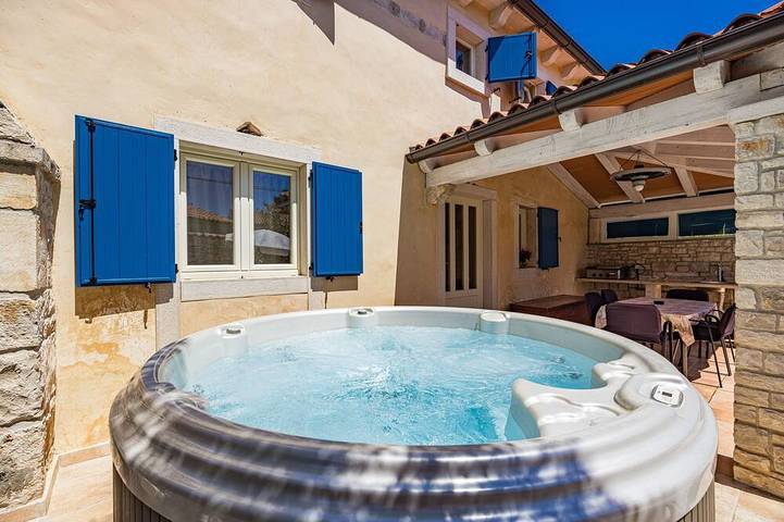Ferienhaus für 5 Personen, mit Garten und Whirlpool, mit Haustier - 1
