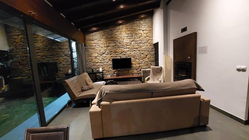 Apartamento para 5 personas, con Terraza además de Jardín y Vistas en Trefacio