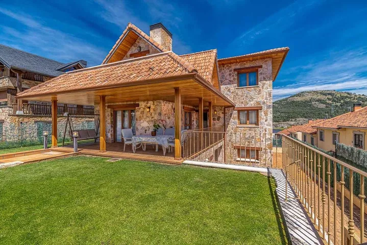 Holiday home for 9 people, with view and garden - 1