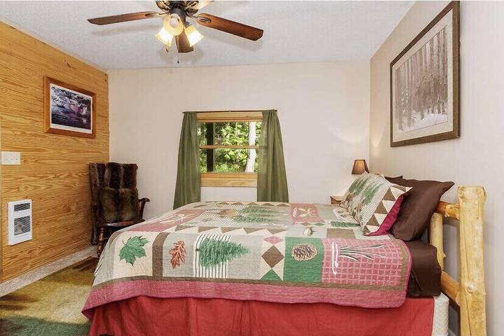 Vacation rental for 8 people, with yard in Maggie Valley